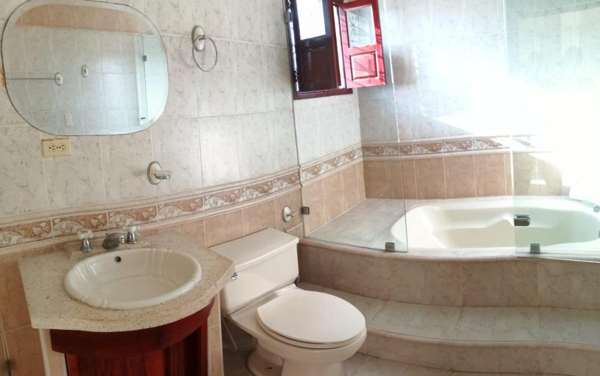 Готель Casa Pachita Getsemani Cartagena Екстер'єр фото